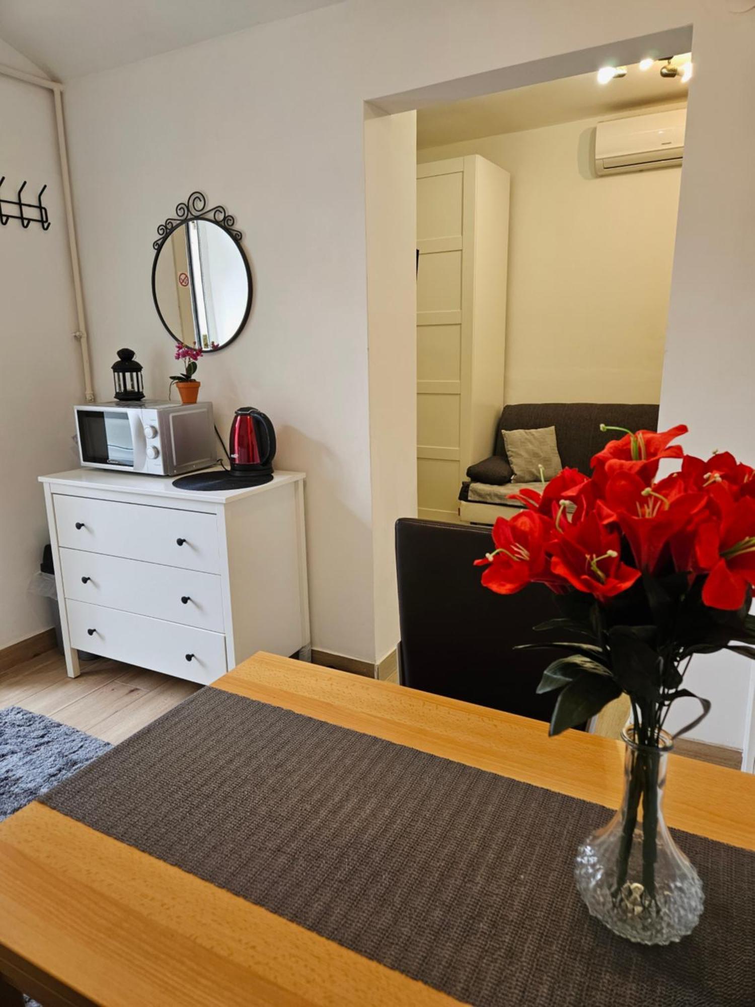 Apartment Maja - Strict Center Of ซาเกร็บ ภายนอก รูปภาพ