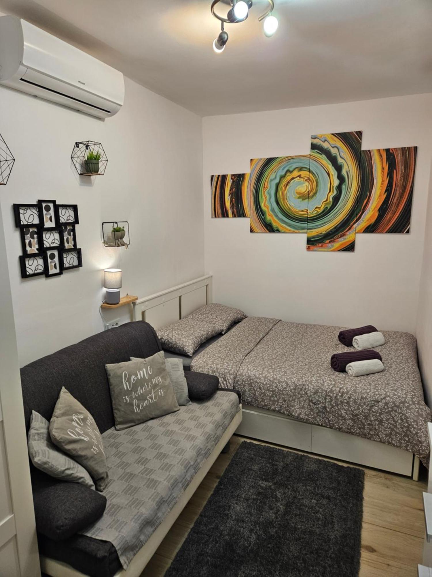 Apartment Maja - Strict Center Of ซาเกร็บ ภายนอก รูปภาพ