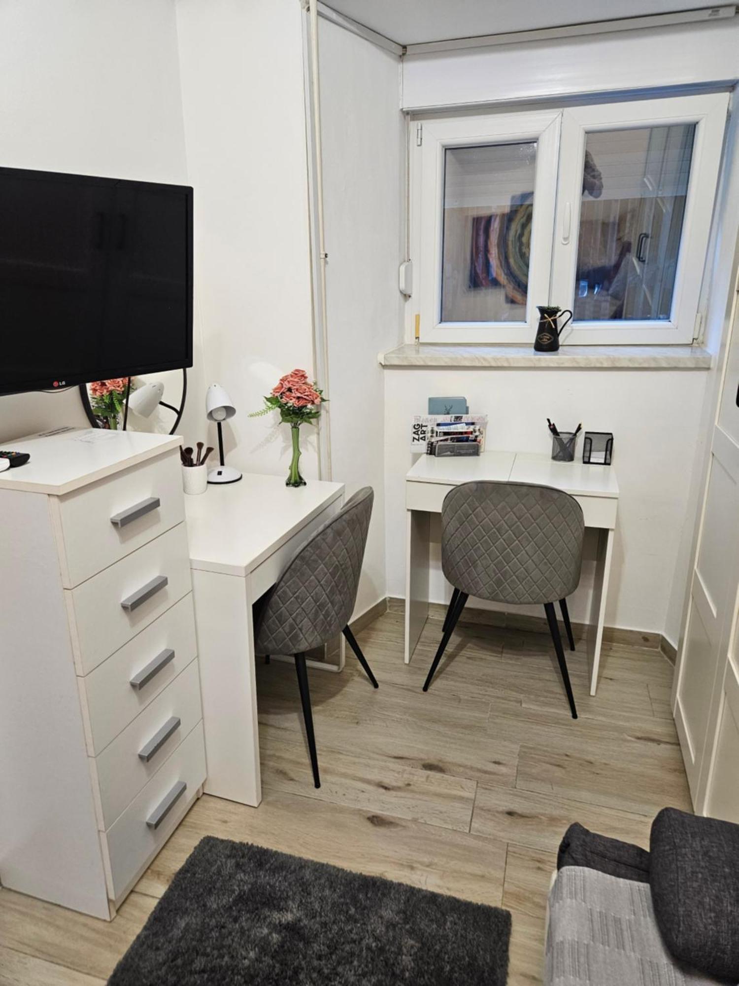 Apartment Maja - Strict Center Of ซาเกร็บ ภายนอก รูปภาพ