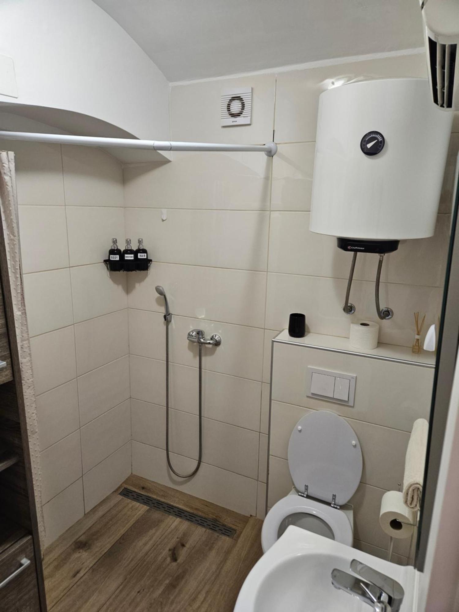 Apartment Maja - Strict Center Of ซาเกร็บ ภายนอก รูปภาพ